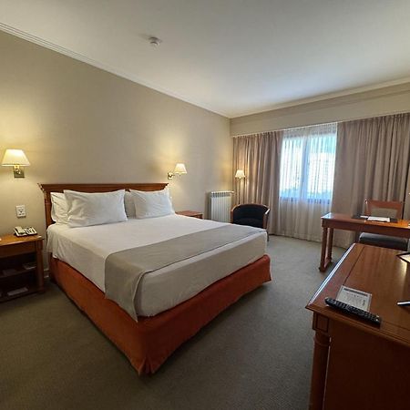 קומודורו ריבהדאביה Austral Plaza Hotel מראה חיצוני תמונה