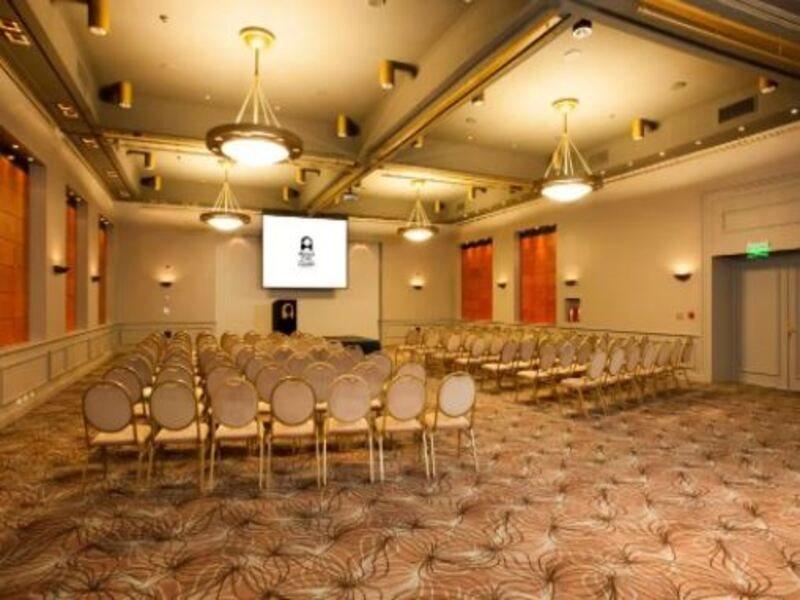 קומודורו ריבהדאביה Austral Plaza Hotel מראה חיצוני תמונה