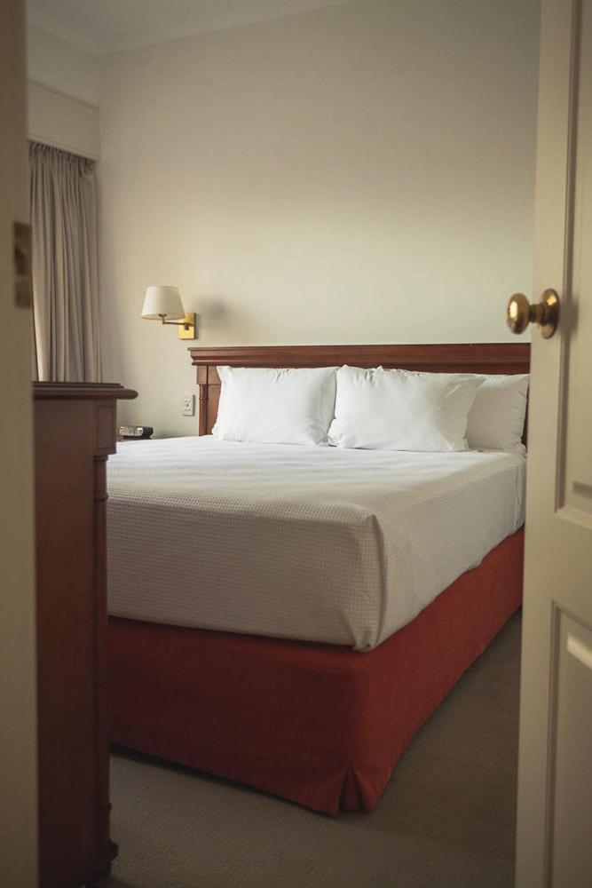 קומודורו ריבהדאביה Austral Plaza Hotel מראה חיצוני תמונה