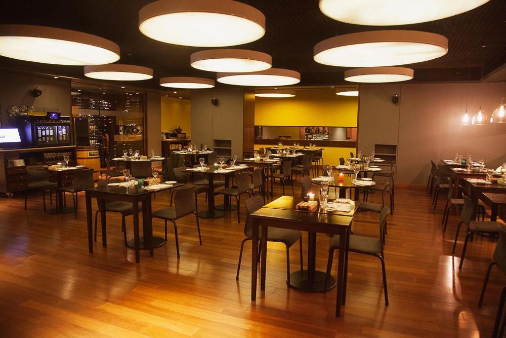 קומודורו ריבהדאביה Austral Plaza Hotel מראה חיצוני תמונה
