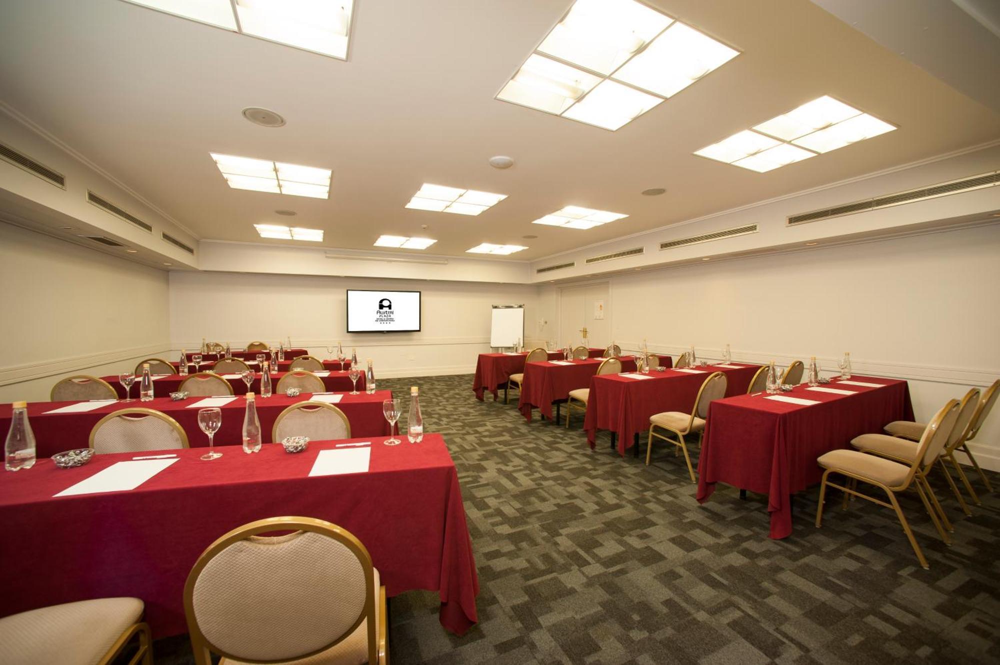 קומודורו ריבהדאביה Austral Plaza Hotel מראה חיצוני תמונה
