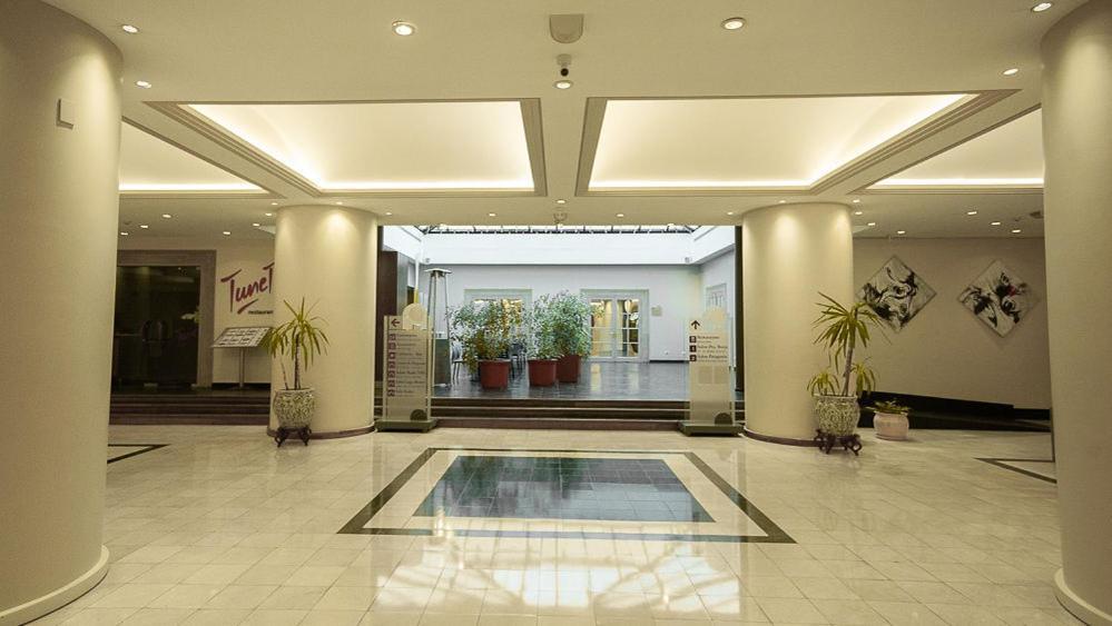 קומודורו ריבהדאביה Austral Plaza Hotel מראה חיצוני תמונה