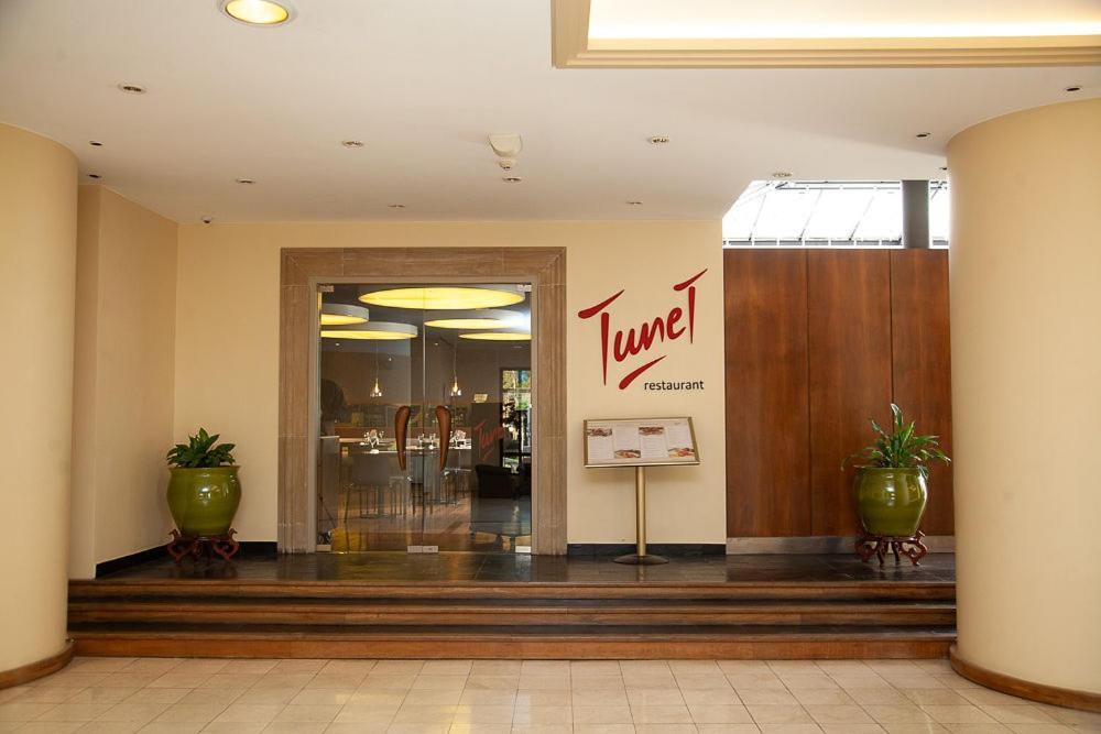 קומודורו ריבהדאביה Austral Plaza Hotel מראה חיצוני תמונה