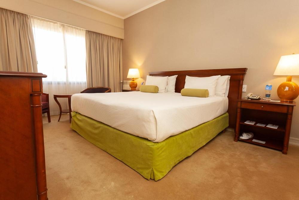 קומודורו ריבהדאביה Austral Plaza Hotel מראה חיצוני תמונה