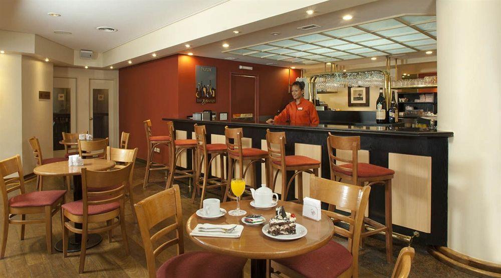 קומודורו ריבהדאביה Austral Plaza Hotel מראה חיצוני תמונה