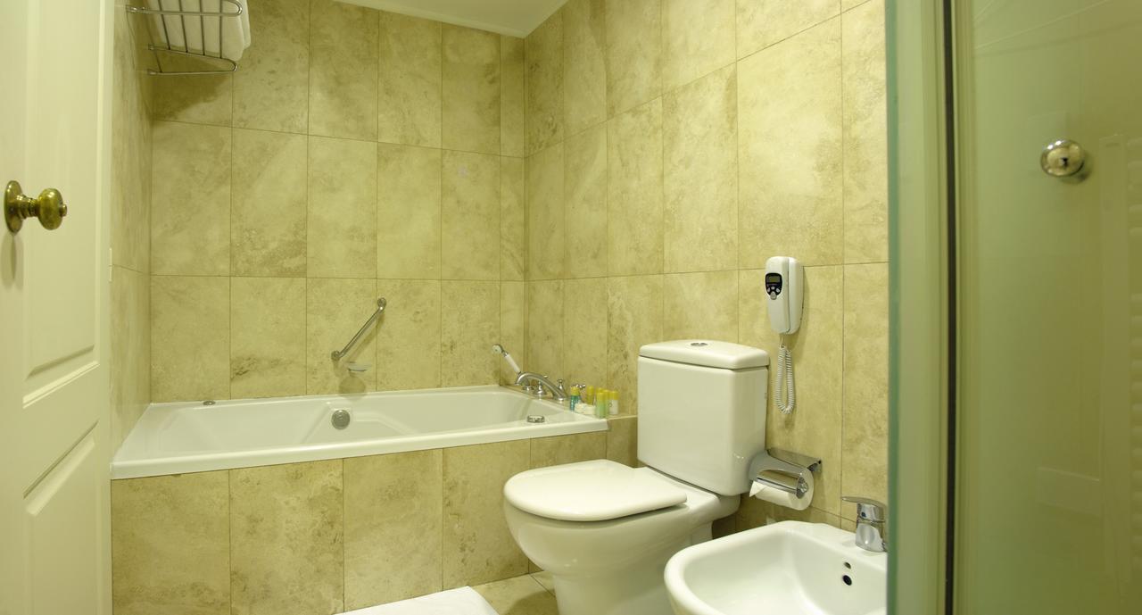 קומודורו ריבהדאביה Austral Plaza Hotel מראה חיצוני תמונה