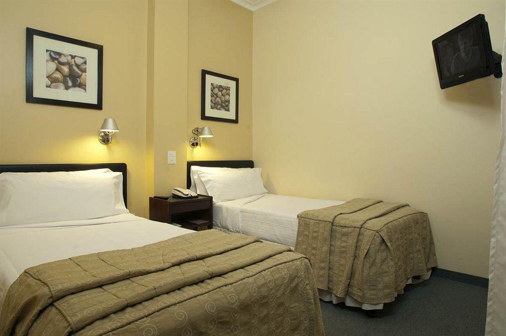 קומודורו ריבהדאביה Austral Plaza Hotel מראה חיצוני תמונה